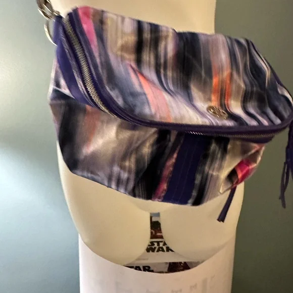 lululemon athletica Good Fortune Purple and Pink Women's Bag - Picture 4 of 12